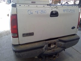 2006 FORD F250SD, WHITE, XL MODEL, STD CAB, 5.4L, AT, 2WD.  F26509